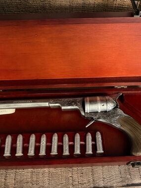 Supernatural Colt resin Replica with 13 resin bullets. In awesome wood case.